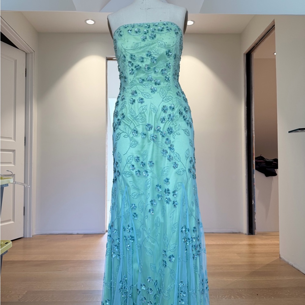 Elegant Green Aqua Beaded Evening Dress - Picture 3 of 14